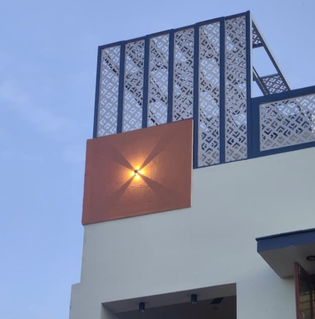 Facade Geometric Lighting